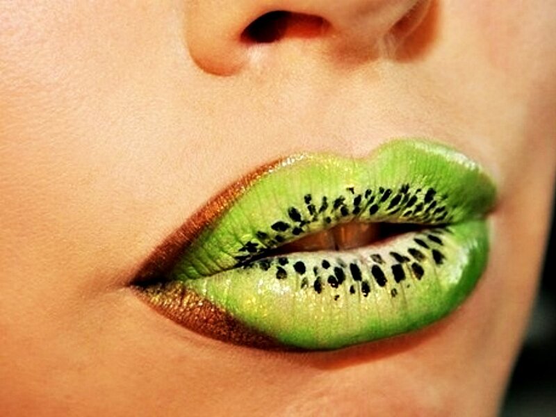 Lips with Kiwi Makeup