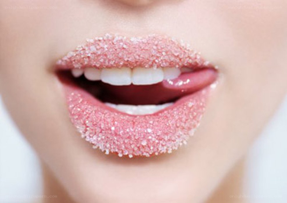 lips with sugar crystals