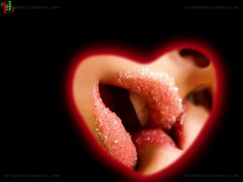 lips with sugar in heart frame