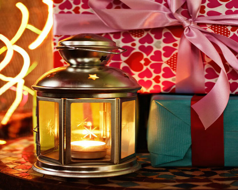 Lit Lantern with Gifts — Red