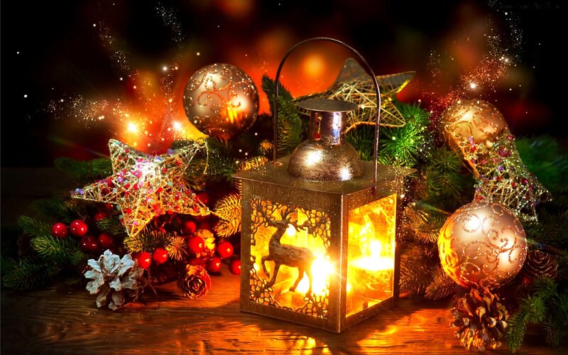 Lit Lantern with Ornaments — Gold
