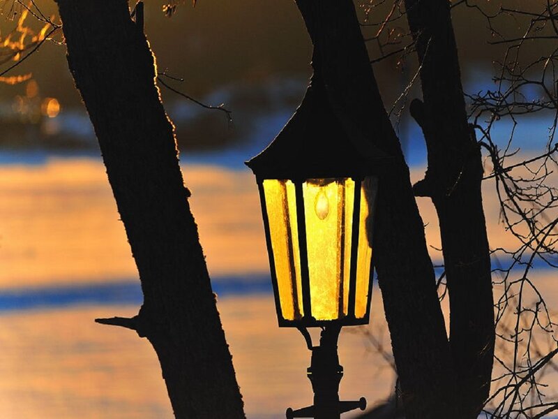 Lit Street Lamp at Dusk — Yellow
