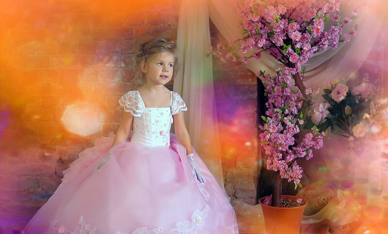 Little Girl in Pink Dress — Dreamy