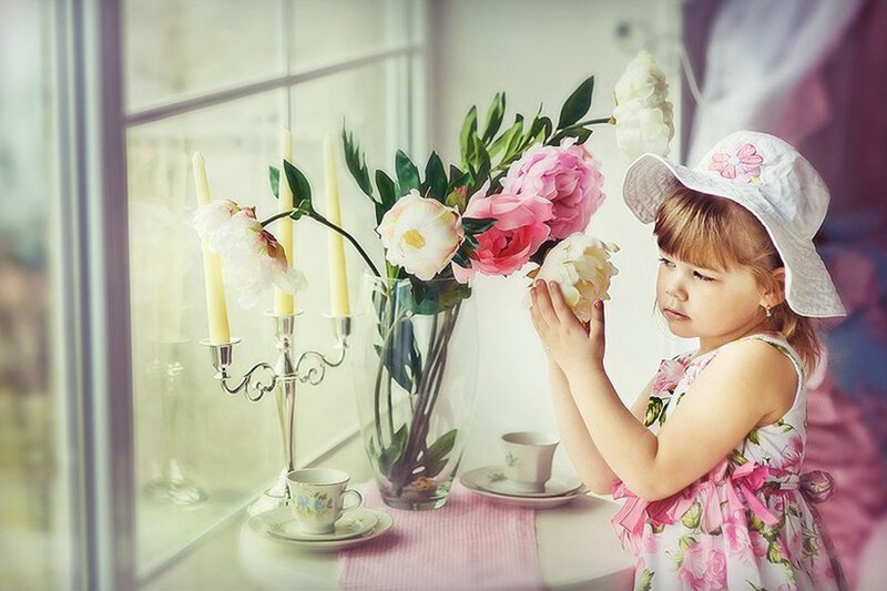 Little Girl with Flowers — Pink, Serene, Morning