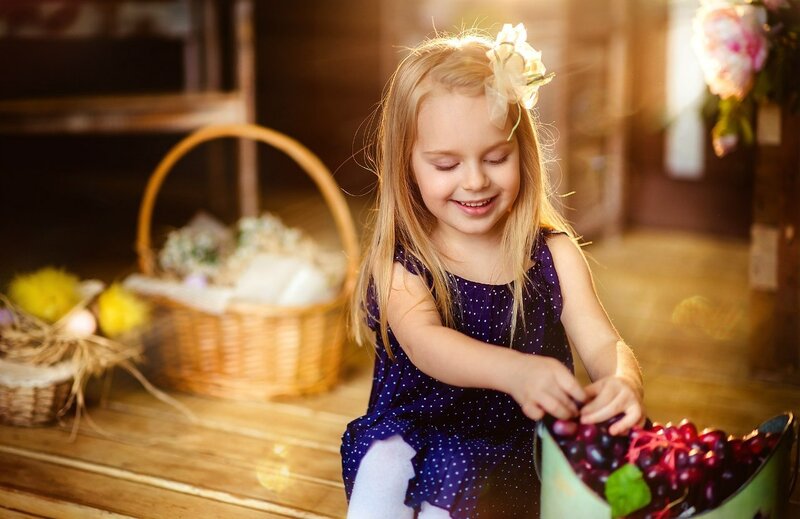 Little Girl with Grapes