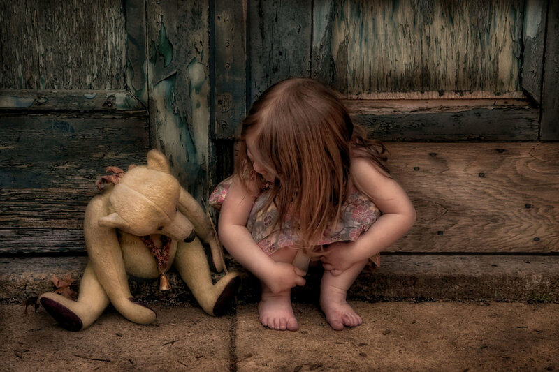 Little Girl with Teddy Bear — Brown