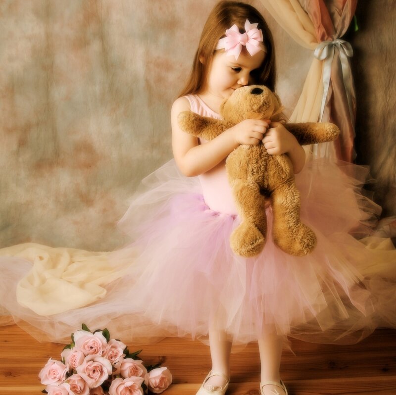 Little Girl with Teddy Bear — Pink, Serene