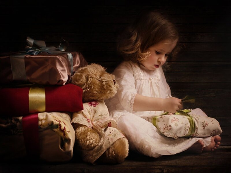Little Girl with Teddy Bear — White