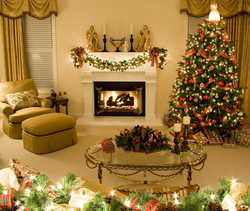 Living Room with Christmas Tree — Green