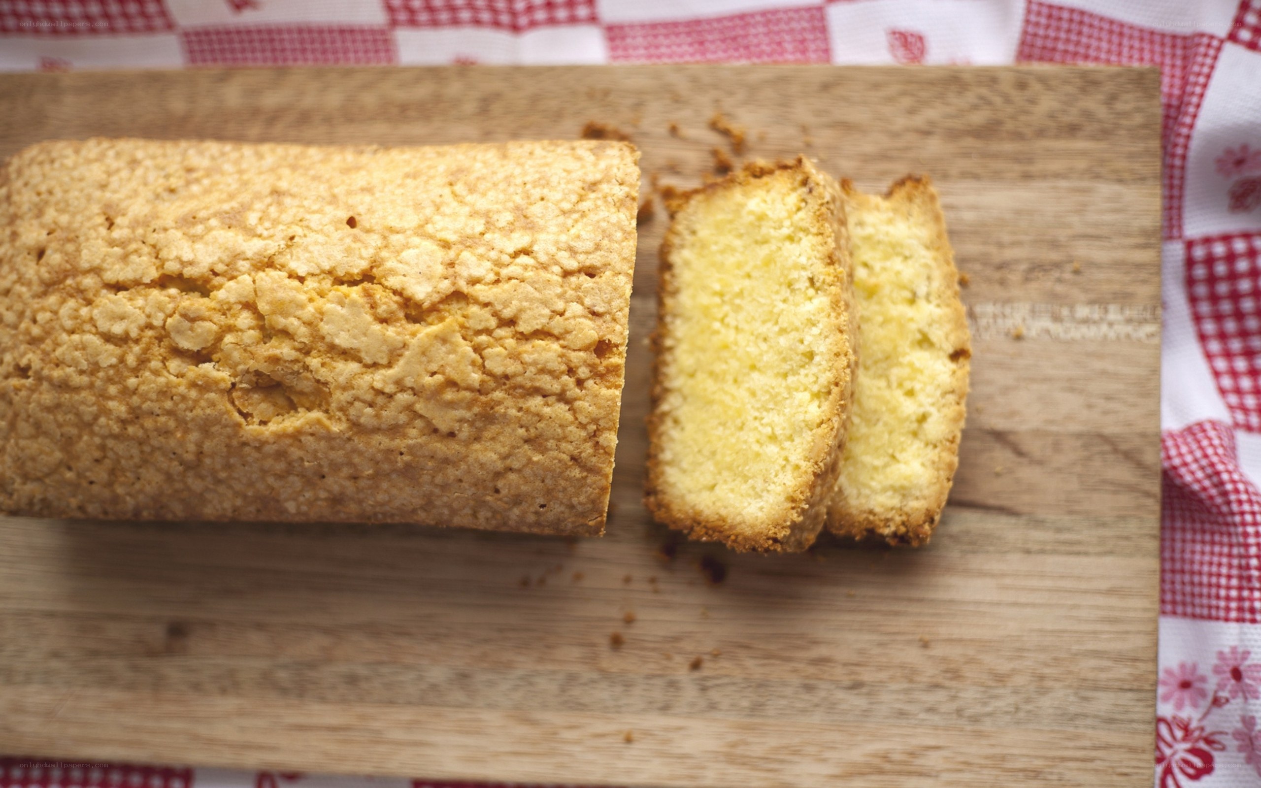 Loaf cake on wooden board