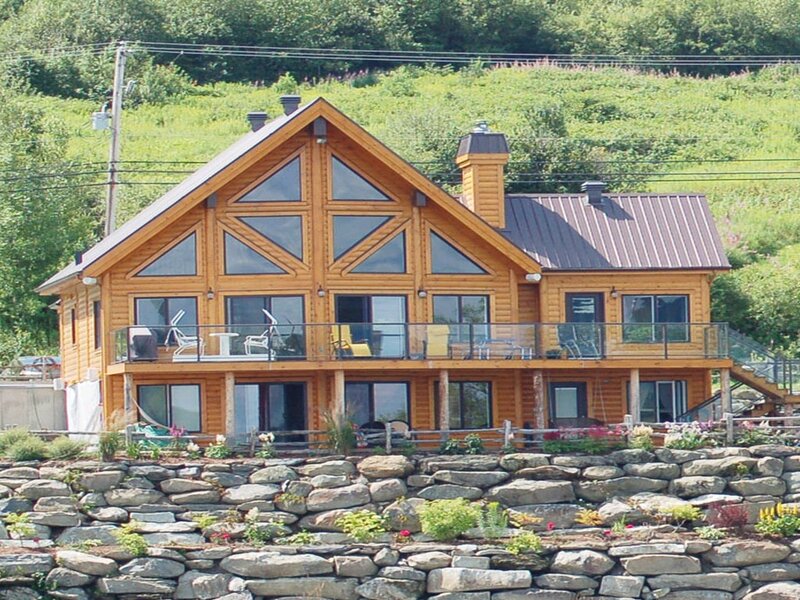 Log Cabin House — Brown