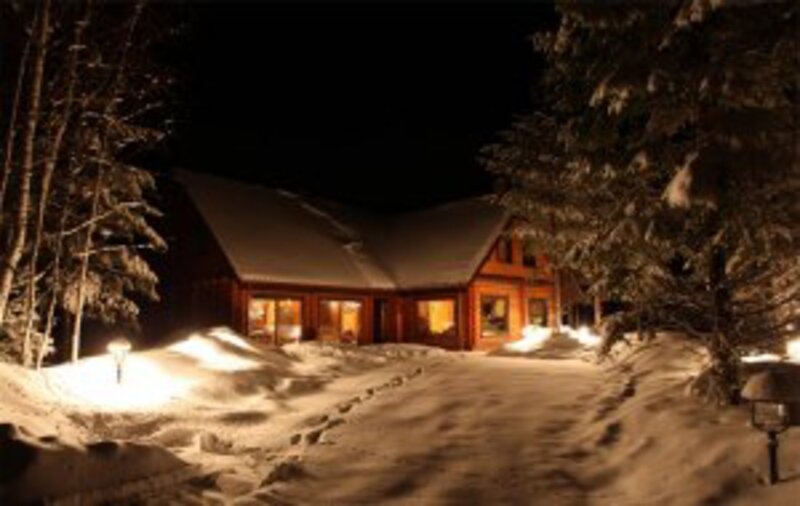 Log Cabin in Snow — Brown, Cozy
