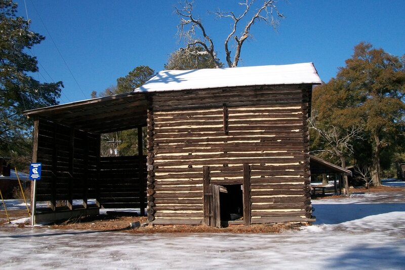 Log Cabin in Snow — Brown, Serene