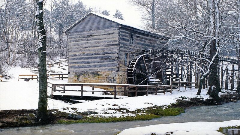 Log Cabin Mill in Snow