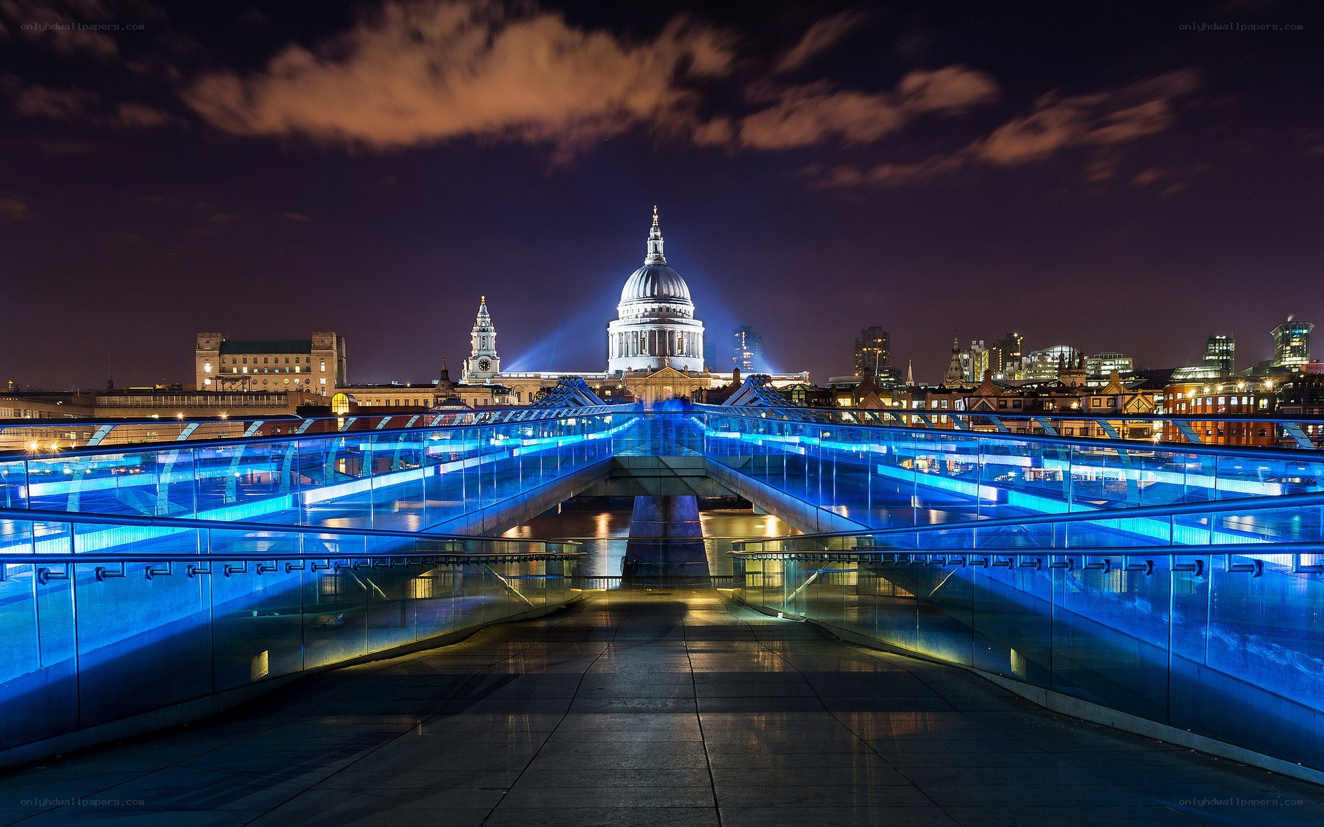 London bridge at night