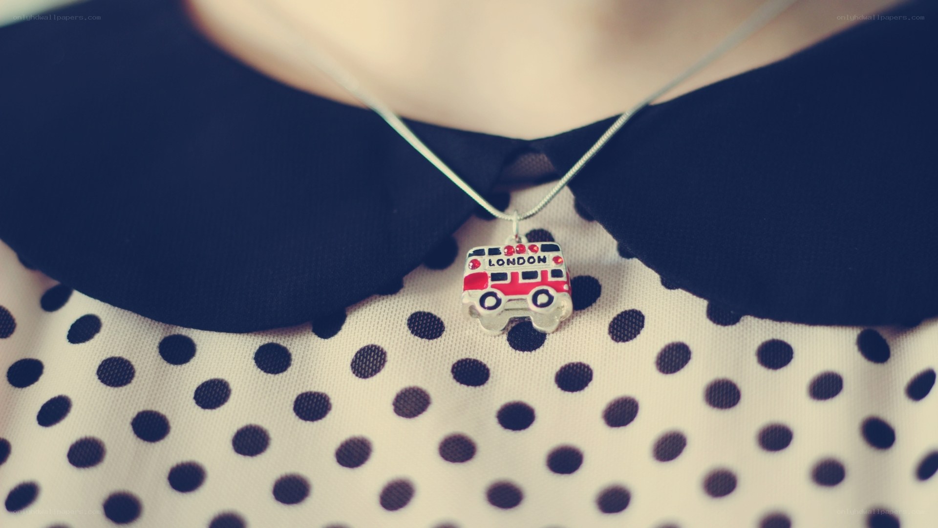 London bus necklace