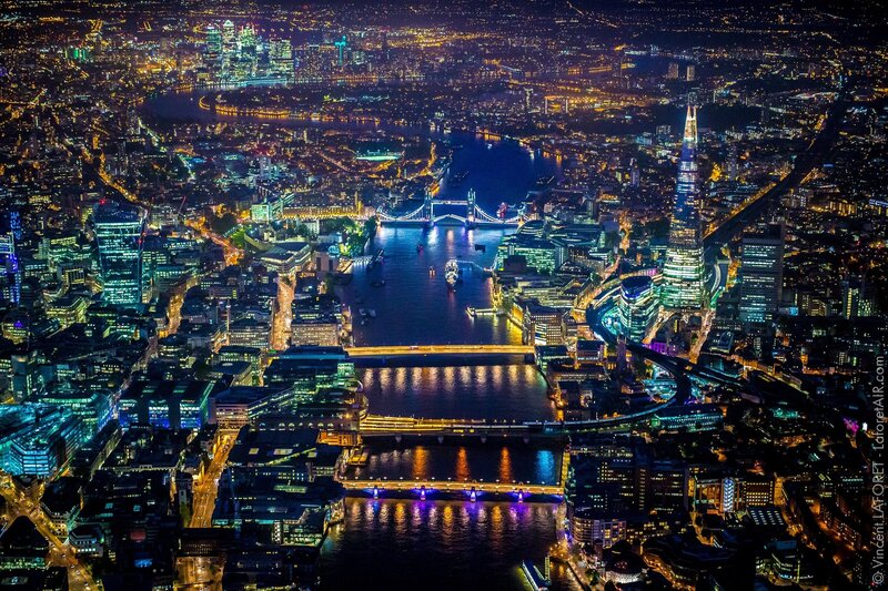 London Cityscape at Night — Black