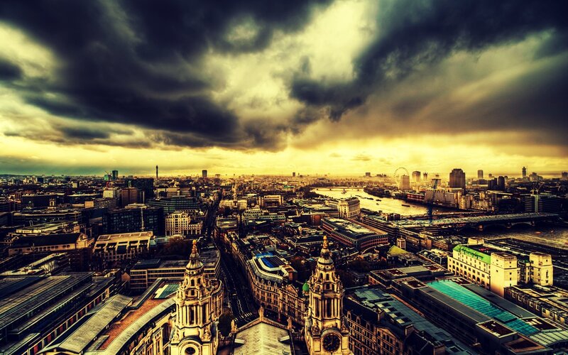 London Cityscape — Yellow