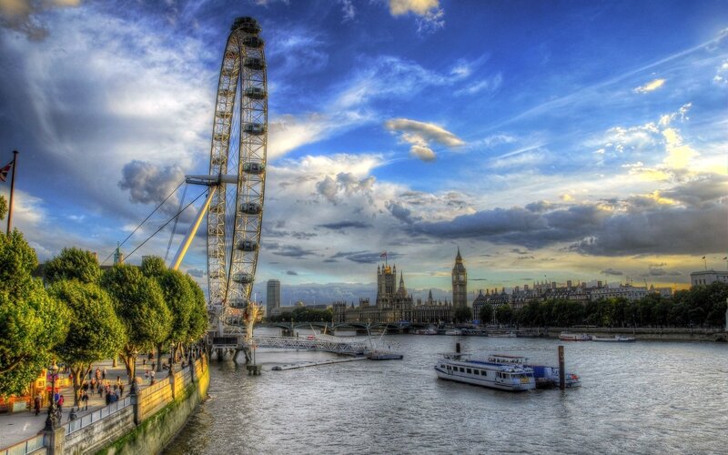 London Eye and River Thames — Blue