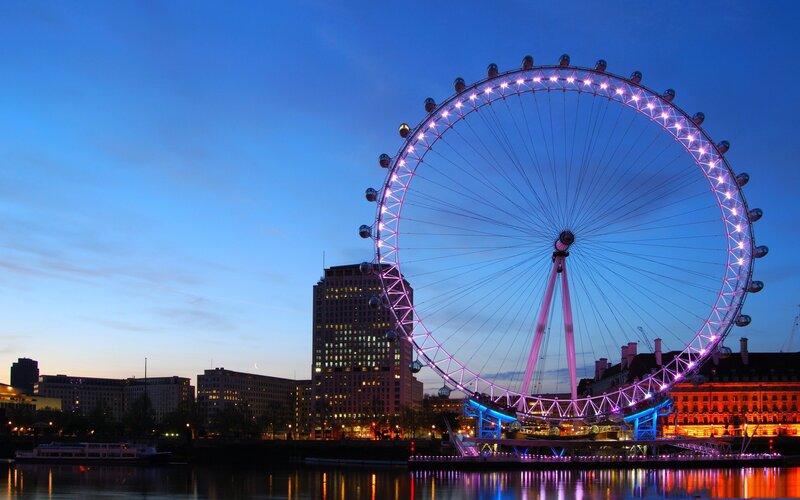 London Eye at dusk