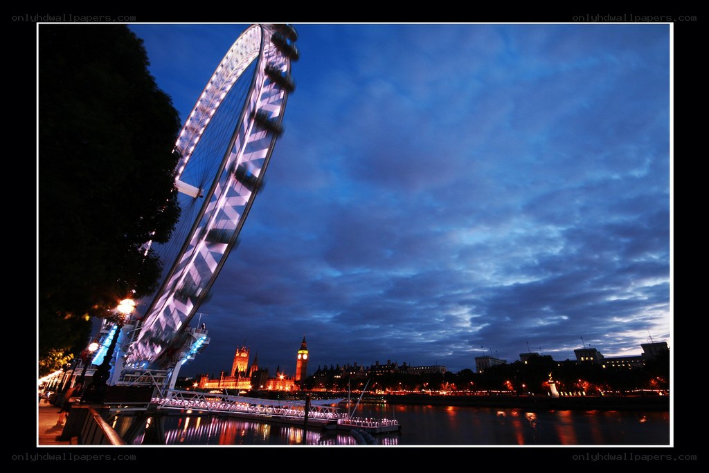 London Eye at dusk