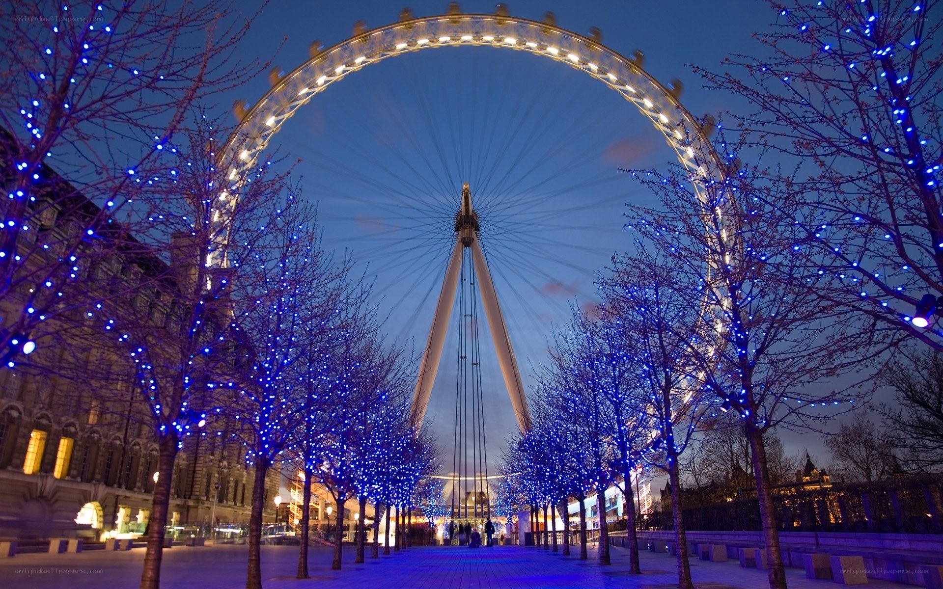 London Eye at dusk