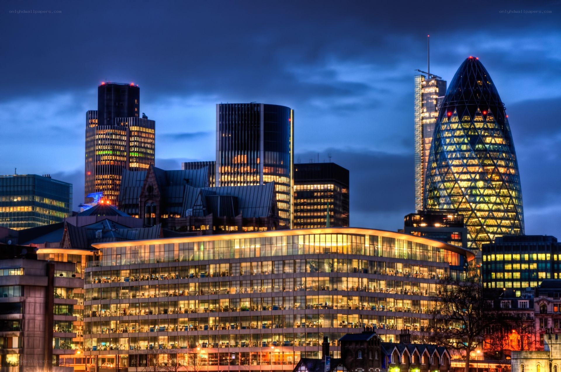 London skyline at dusk