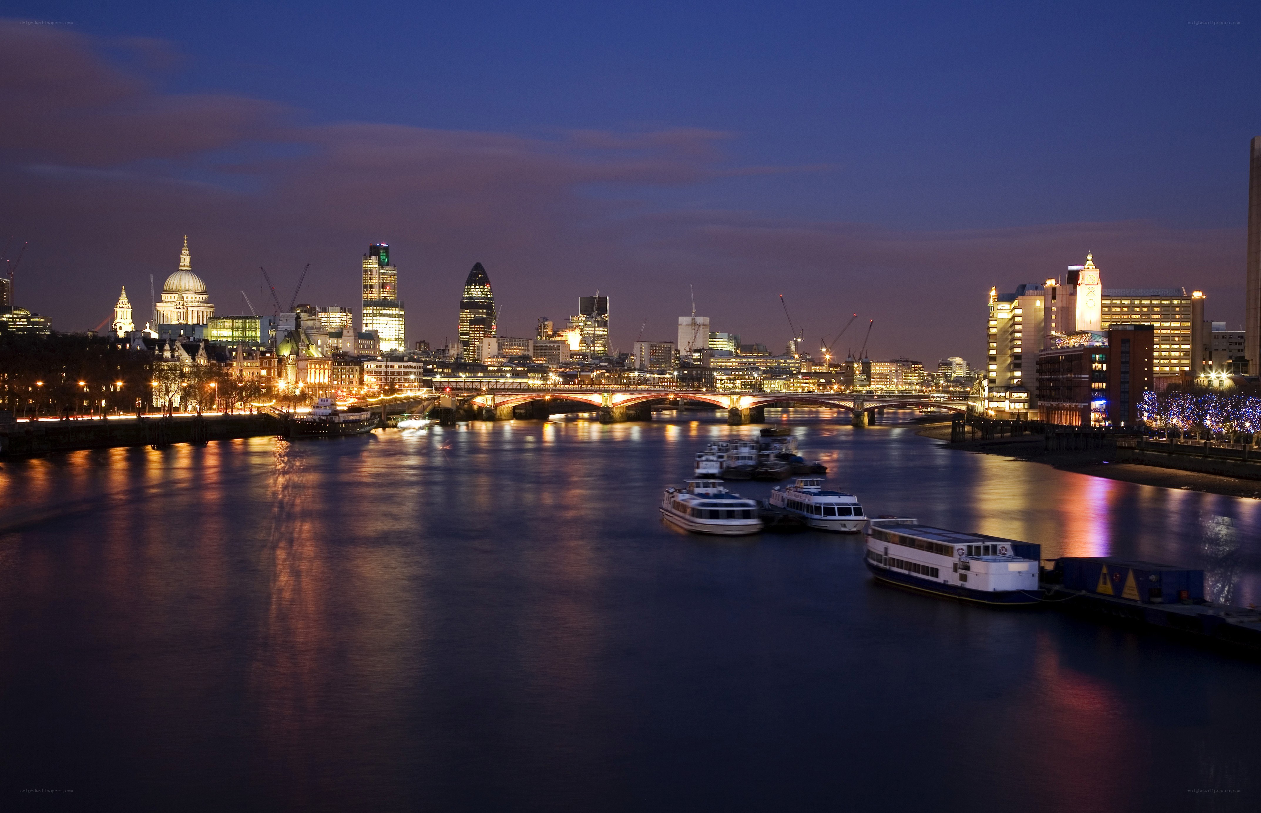 London skyline at dusk