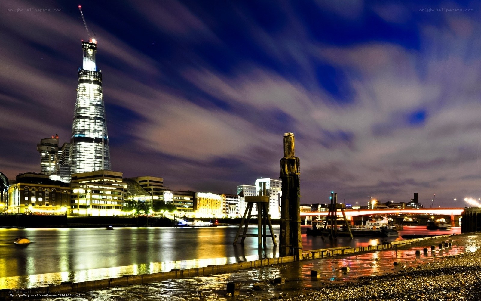 London skyline at night