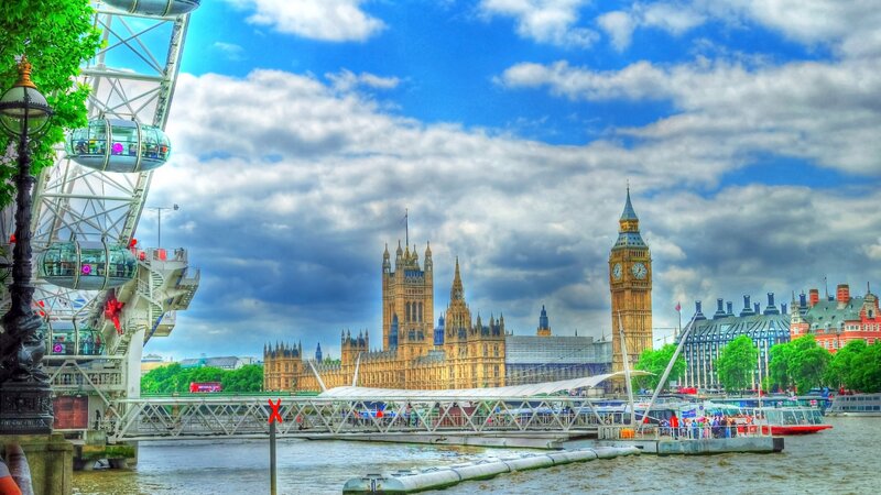 London Skyline View — Blue