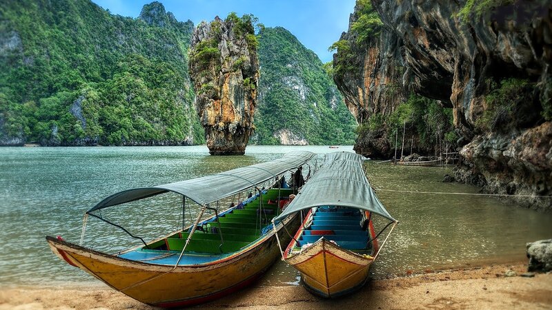 Longtail Boats at Beach — Green