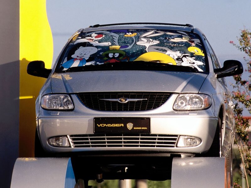 Looney Tunes minivan
