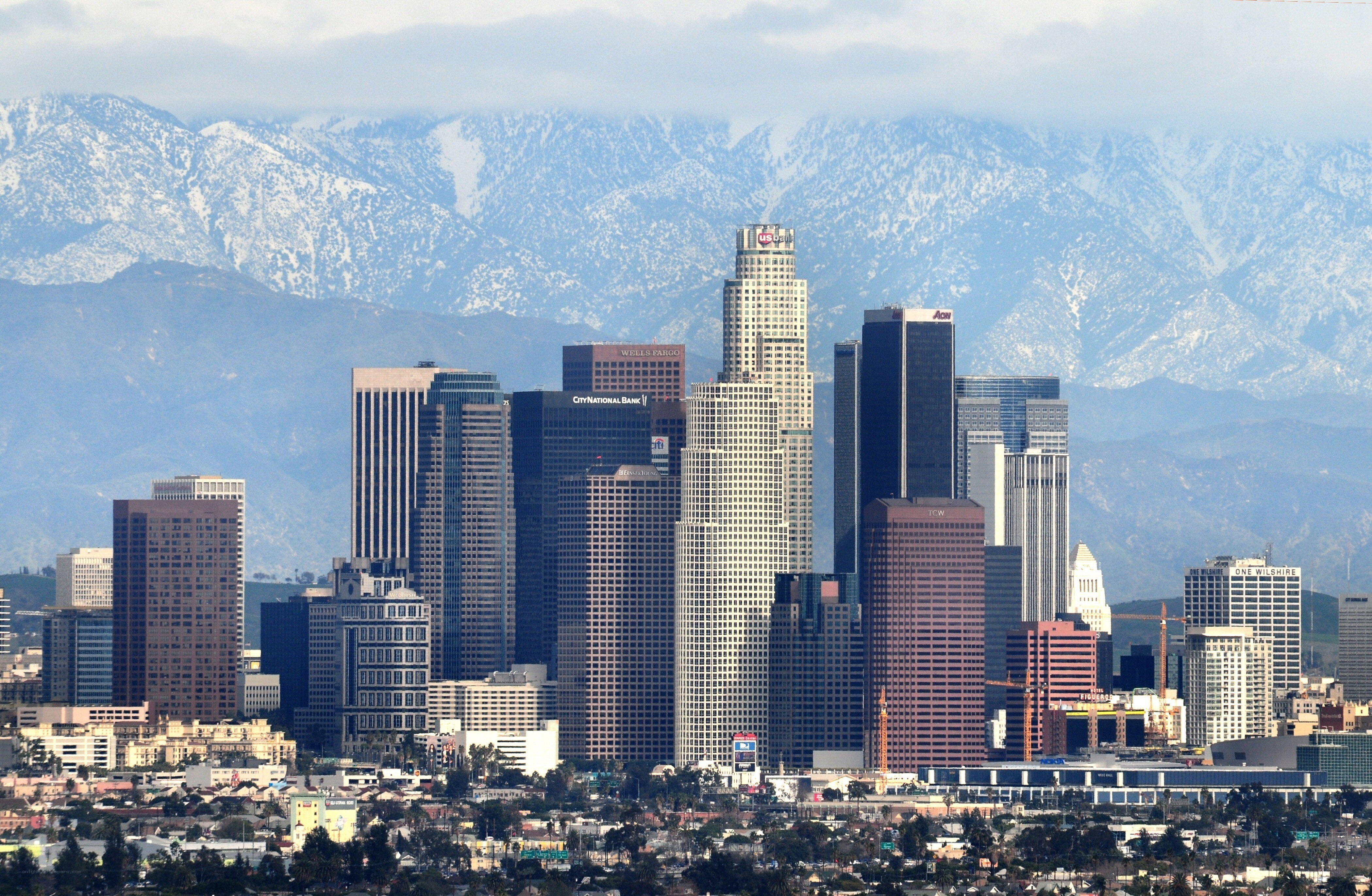 Los Angeles skyline with mountains