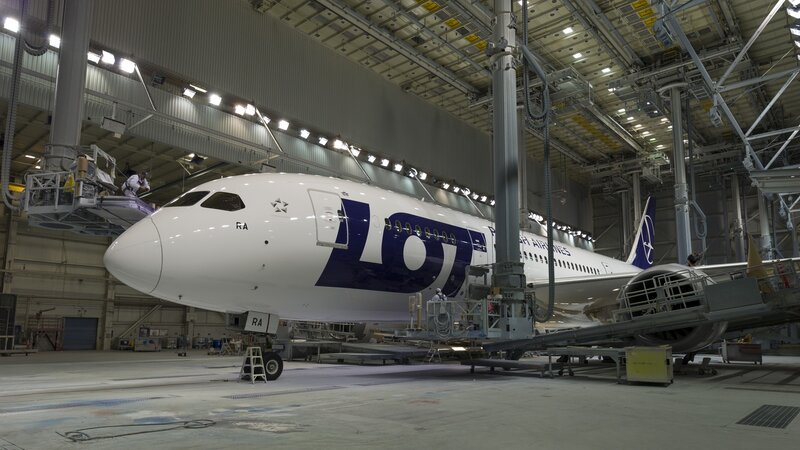 LOT Boeing 787 in hangar
