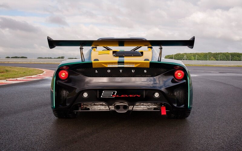 Lotus 3-Eleven Race Car — Black, Dynamic