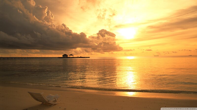 Lounge Chair on Beach — Orange, Serene
