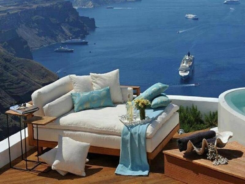 Lounge on Balcony