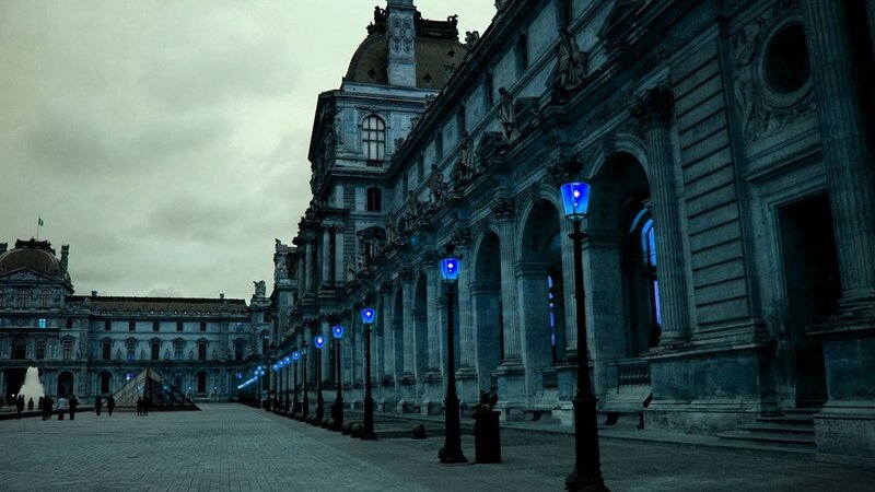 Louvre Museum Courtyard — Gray