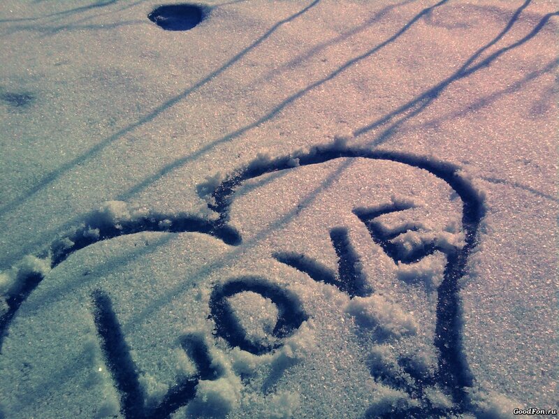 Love drawn in the snow
