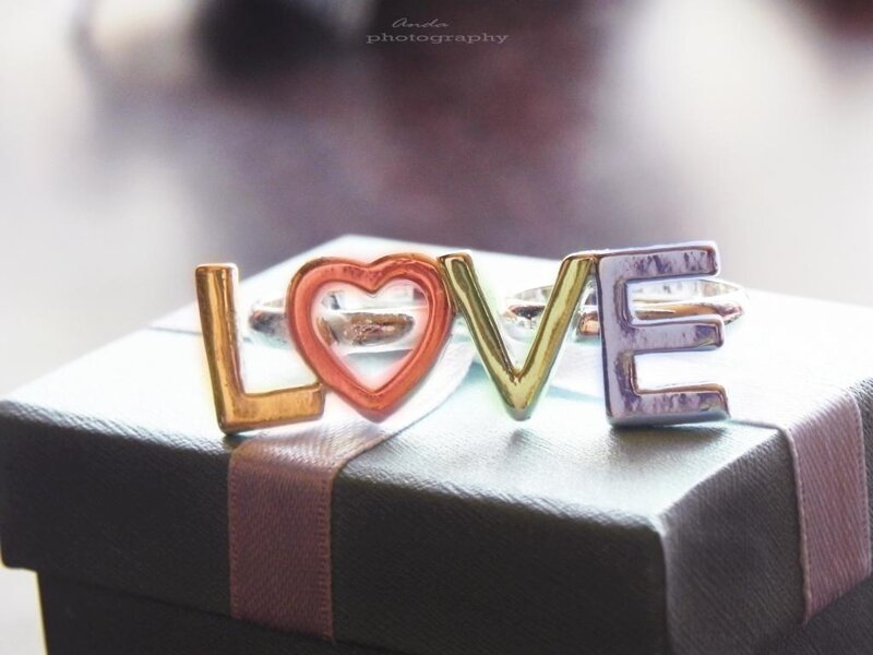 Love Ring on Gift Box