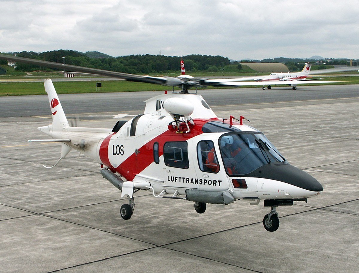 Lufttransport helicopter on tarmac