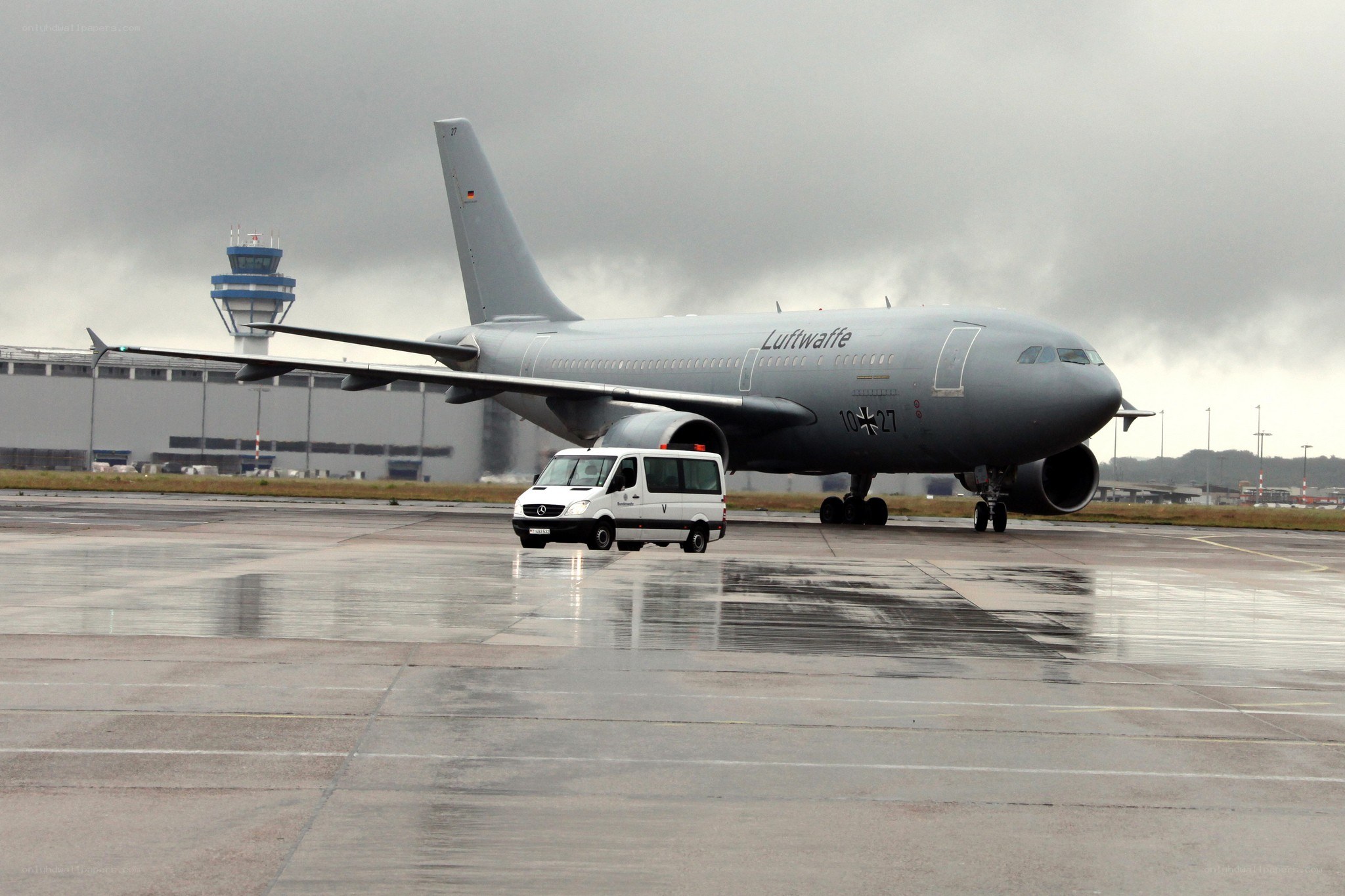 Luftwaffe aircraft on tarmac