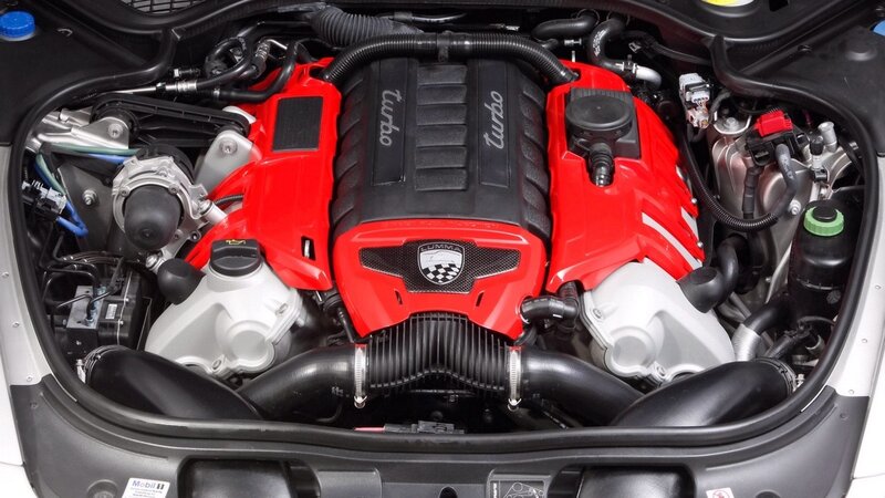 Lumma CLR V8 engine