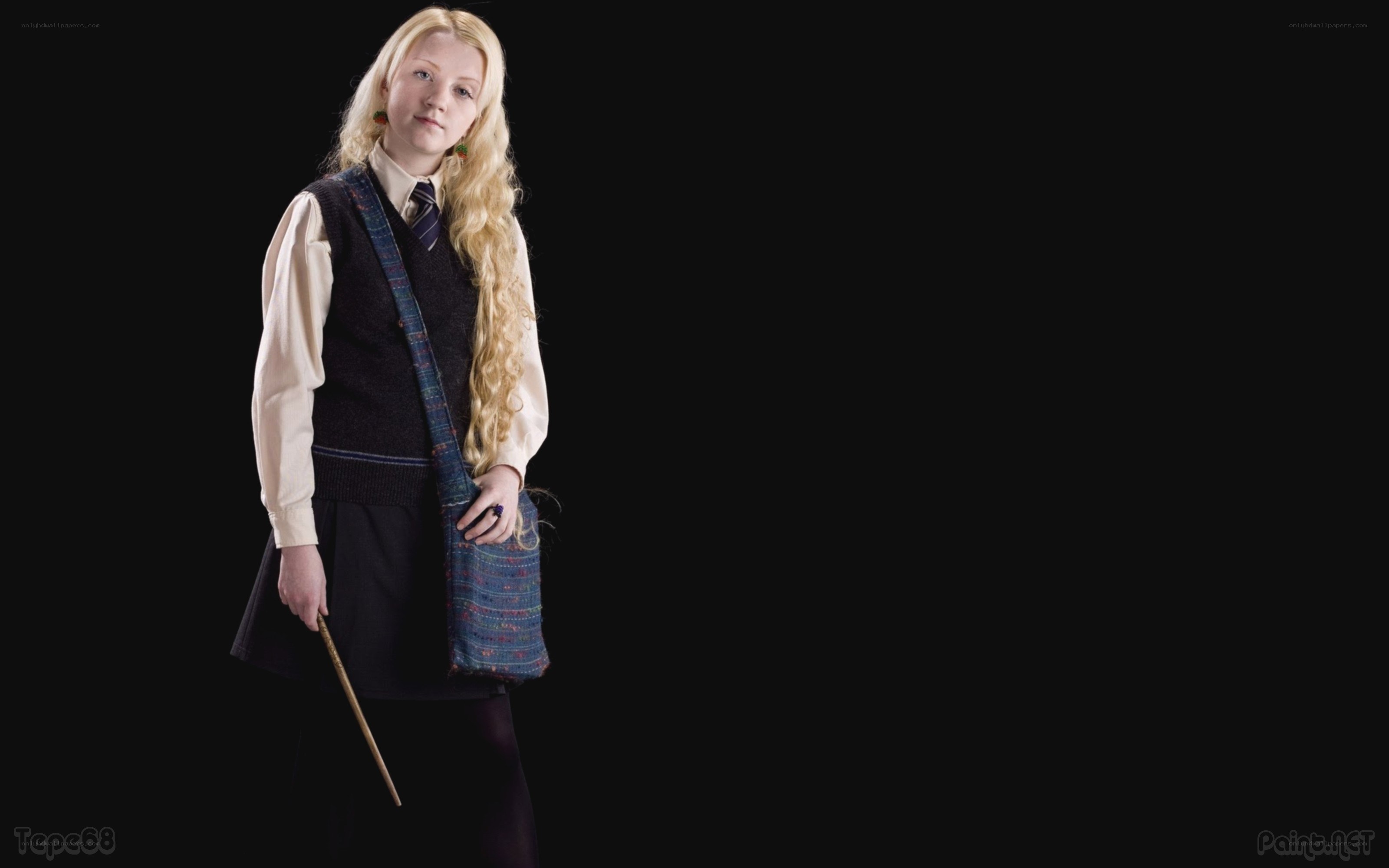 Luna Lovegood in school uniform