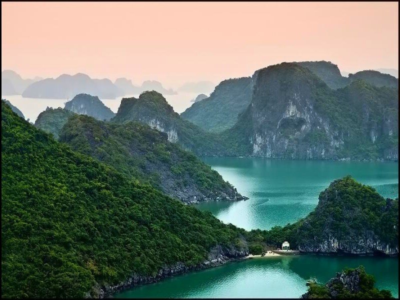 Lush islands in a turquoise bay