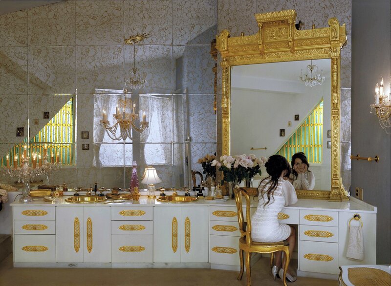 luxurious bathroom vanity