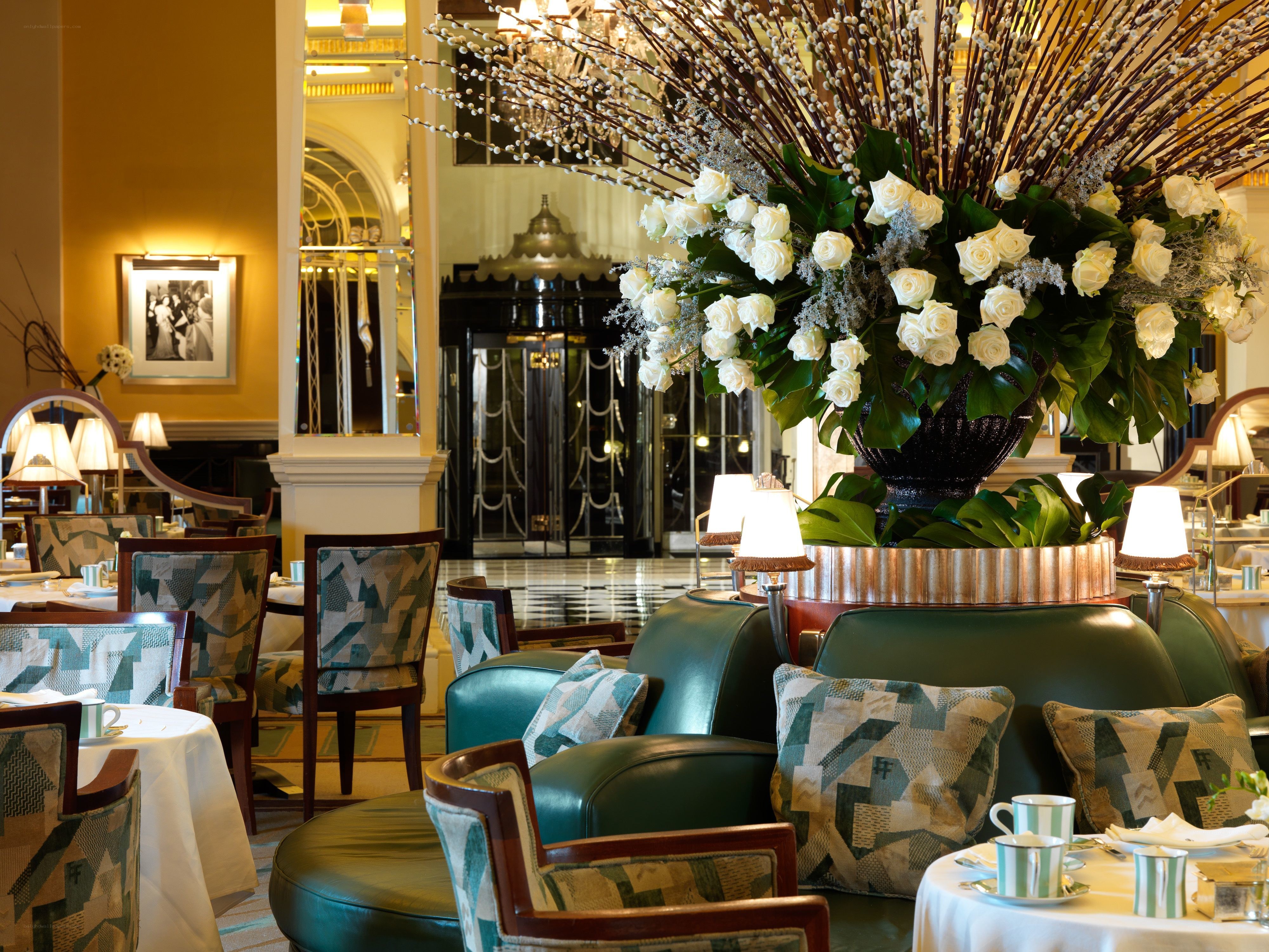 luxurious hotel lobby lounge