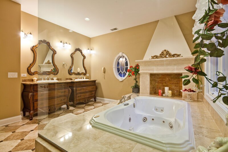 Luxury bathroom with jacuzzi tub