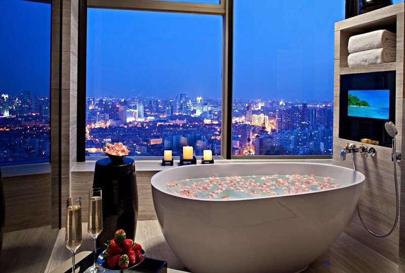 Luxury bathtub with city view