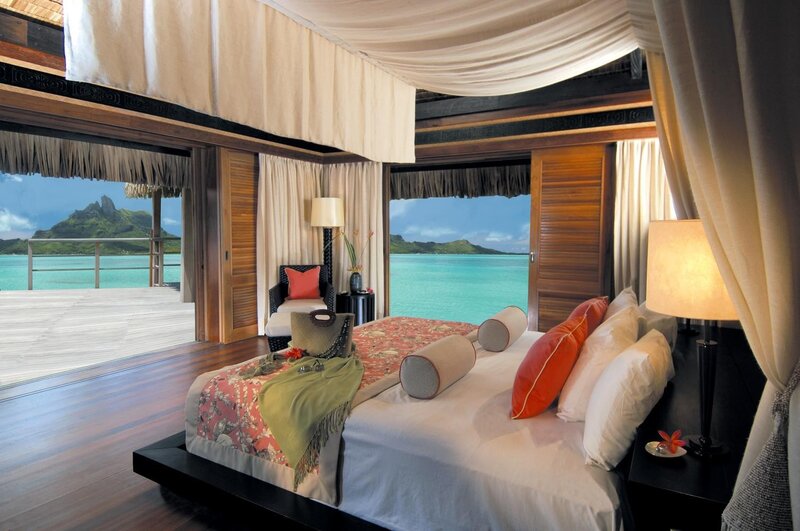 Luxury Bedroom with Ocean View — White